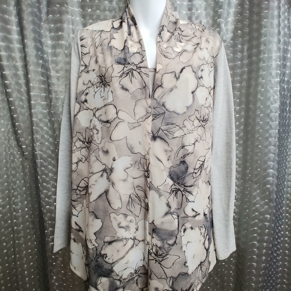 Simply Vera Vera Wang "2-PC" Grey Floral Blouse Lg